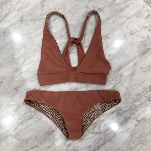 ACACIA Tamarindo Top in Lip Stick Cord Size P/XS